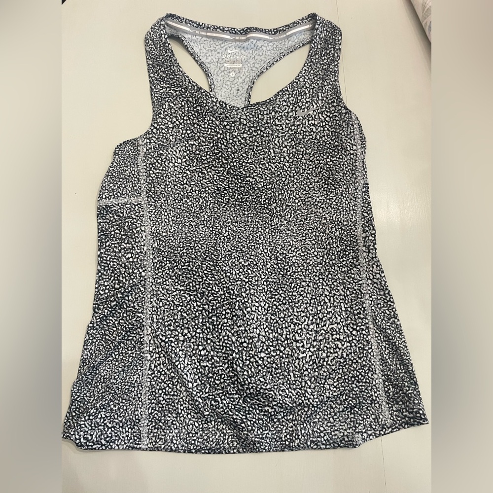 Nike women’s dri-fit tank, size small